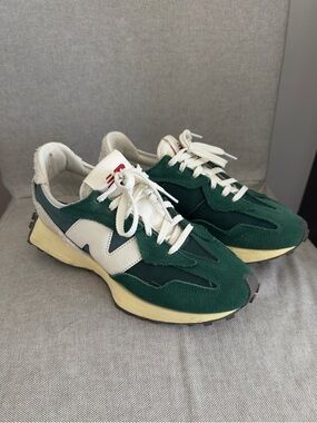 New Balance 327 Green Suede Sneakers Size 9